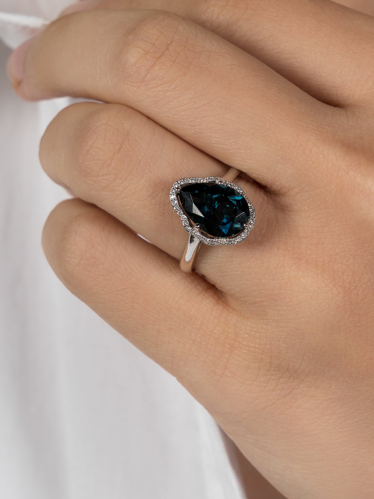 Anillo Glow Topacio Azul Londres