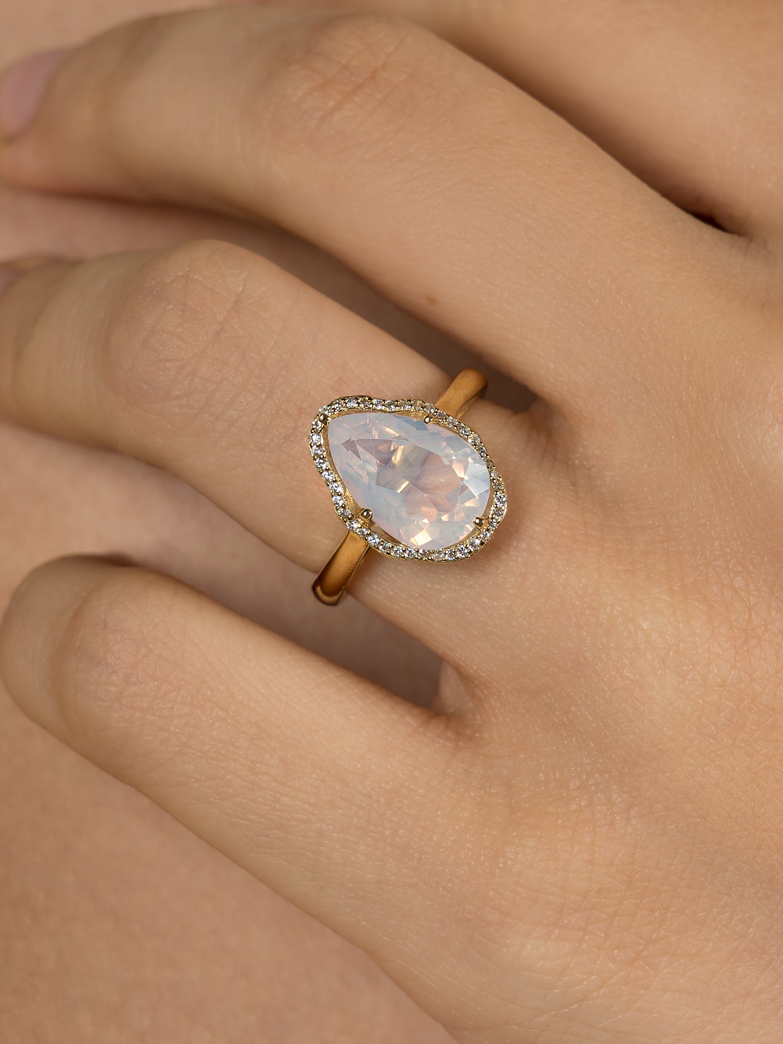 Anillo Glow Cuarzo Lavanda