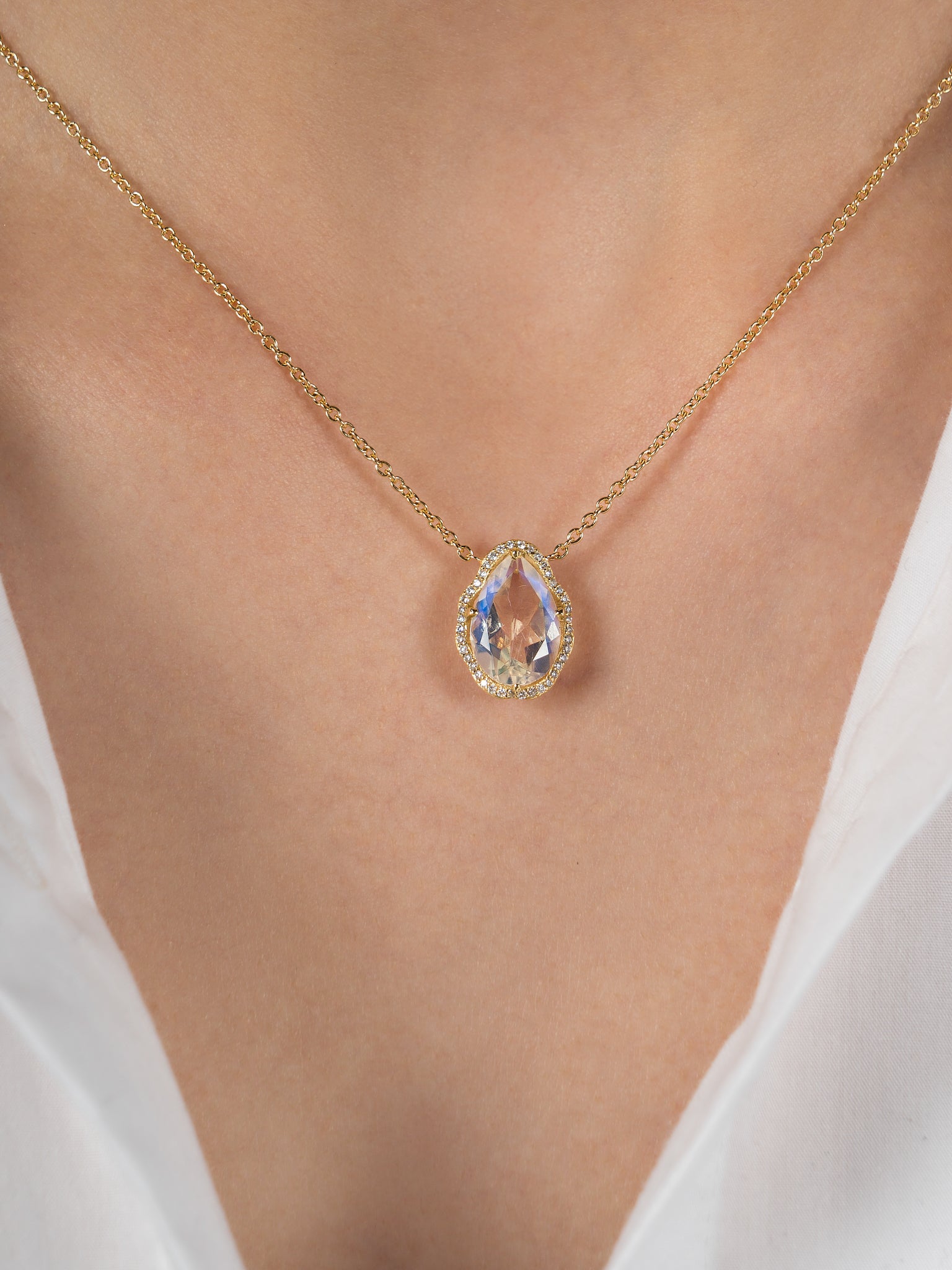 Collar Glow Piedra Luna Azul